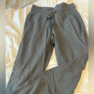 Lululemon ready to rulu jogger